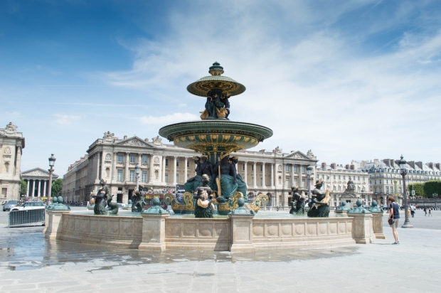Fountain in place de la Concorde
